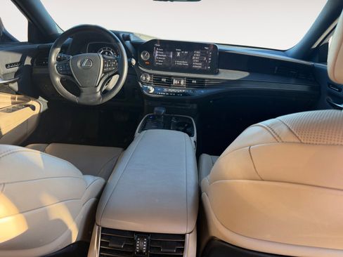 Used 2022 Lexus LS 500 image 10