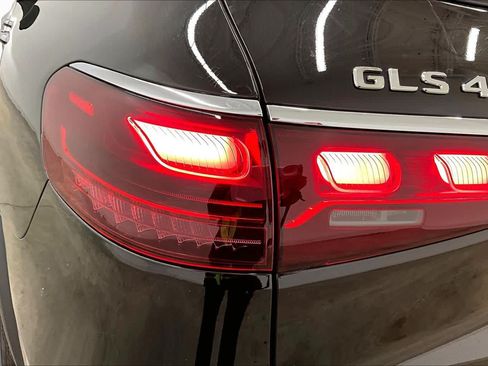 Certified 2025 Mercedes-Benz GLS 450 4MATIC image 28