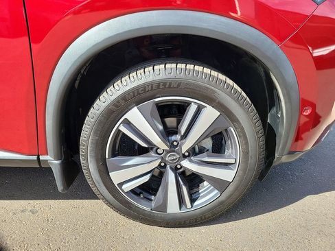 Used 2023 Nissan Rogue SL w/ SL Premium Package image 5