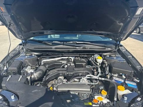 Used 2025 Subaru Outback Limited AWD/4WD image 9
