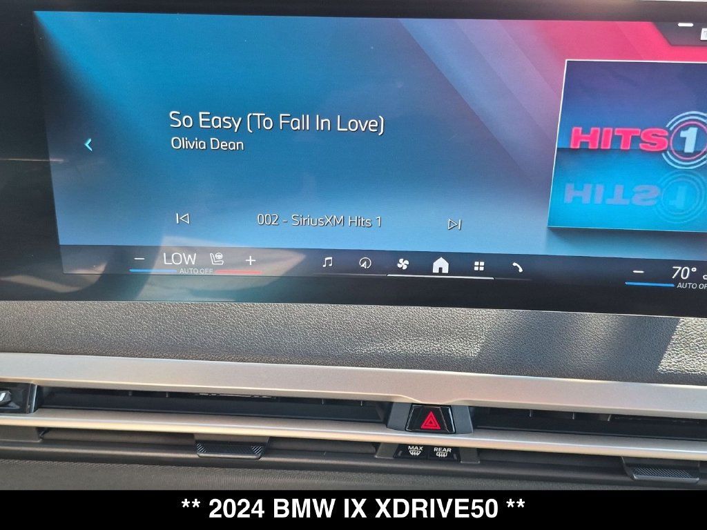 Used 2024 BMW iX xDrive50 w/ Premium Package AWD/4WD image 23