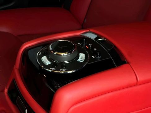 Certified 2018 Rolls-Royce Ghost RWD image 13