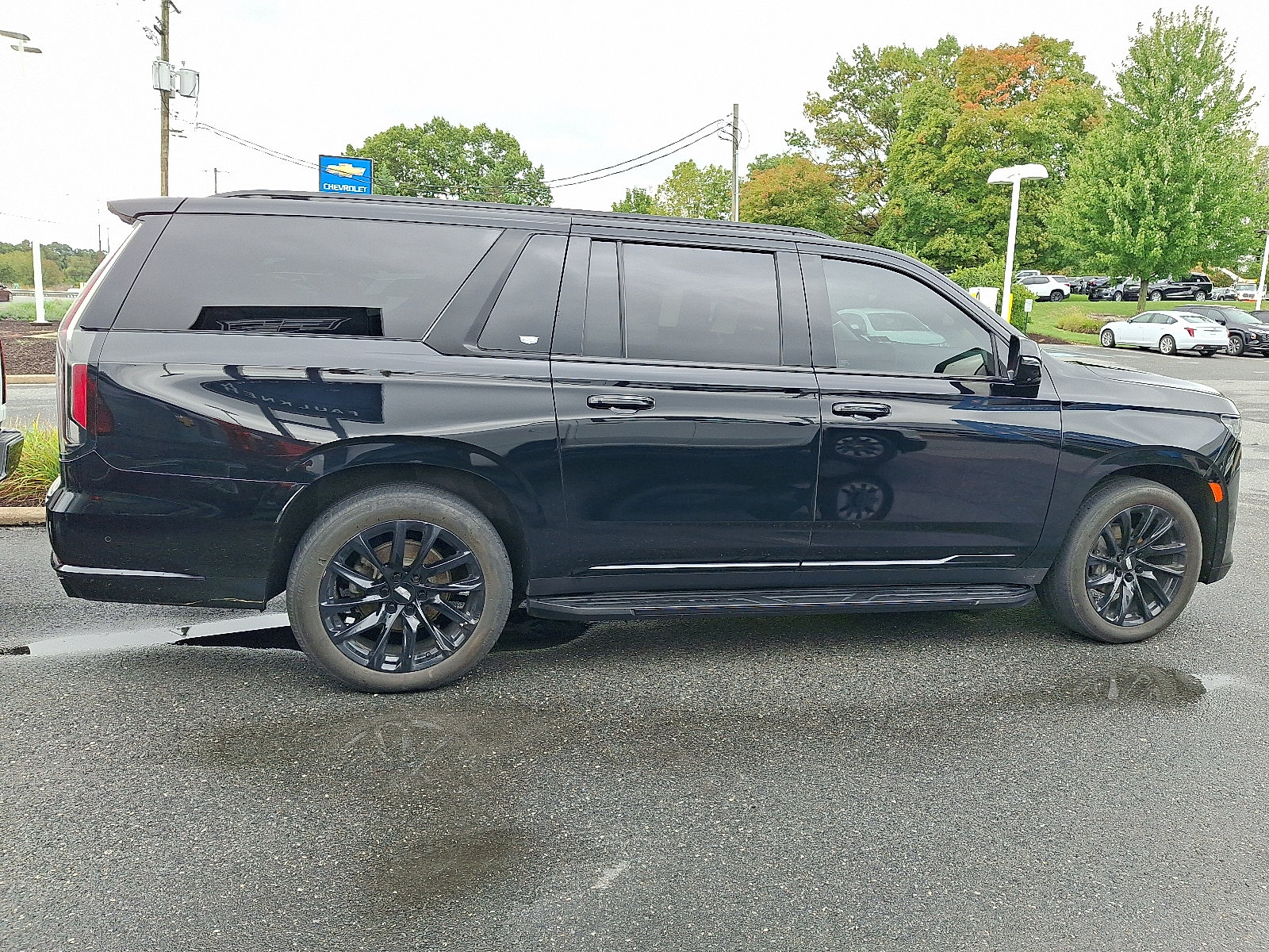 Certified 2021 Cadillac Escalade ESV Sport w/ Driver Assist Tech Package AWD/4WD image 6