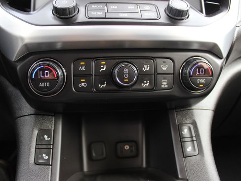 Used 2018 GMC Acadia SLE w/ Driver Alert Package I image 29