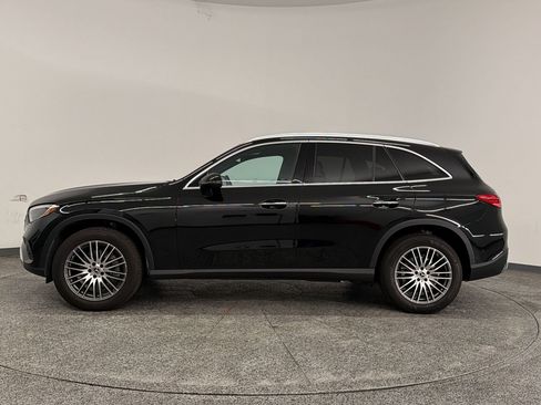 Certified 2026 Mercedes-Benz GLC 300 image 2
