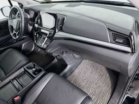 Used 2023 Honda Odyssey Touring image 32