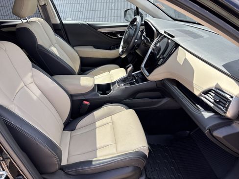 Used 2025 Subaru Outback Limited AWD/4WD image 4
