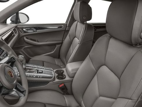 Used 2017 Porsche Macan image 9