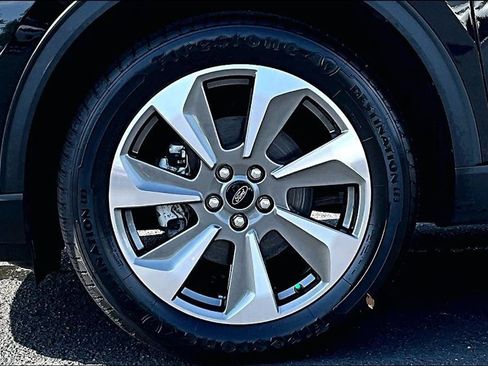 Used 2025 Ford Escape Platinum AWD/4WD image 32