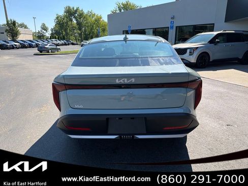 New 2026 Kia K4 FWD image 9