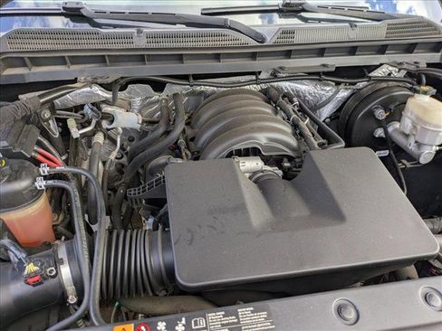 Used 2018 Chevrolet Silverado 1500 LT w/ All Star Edition image 20