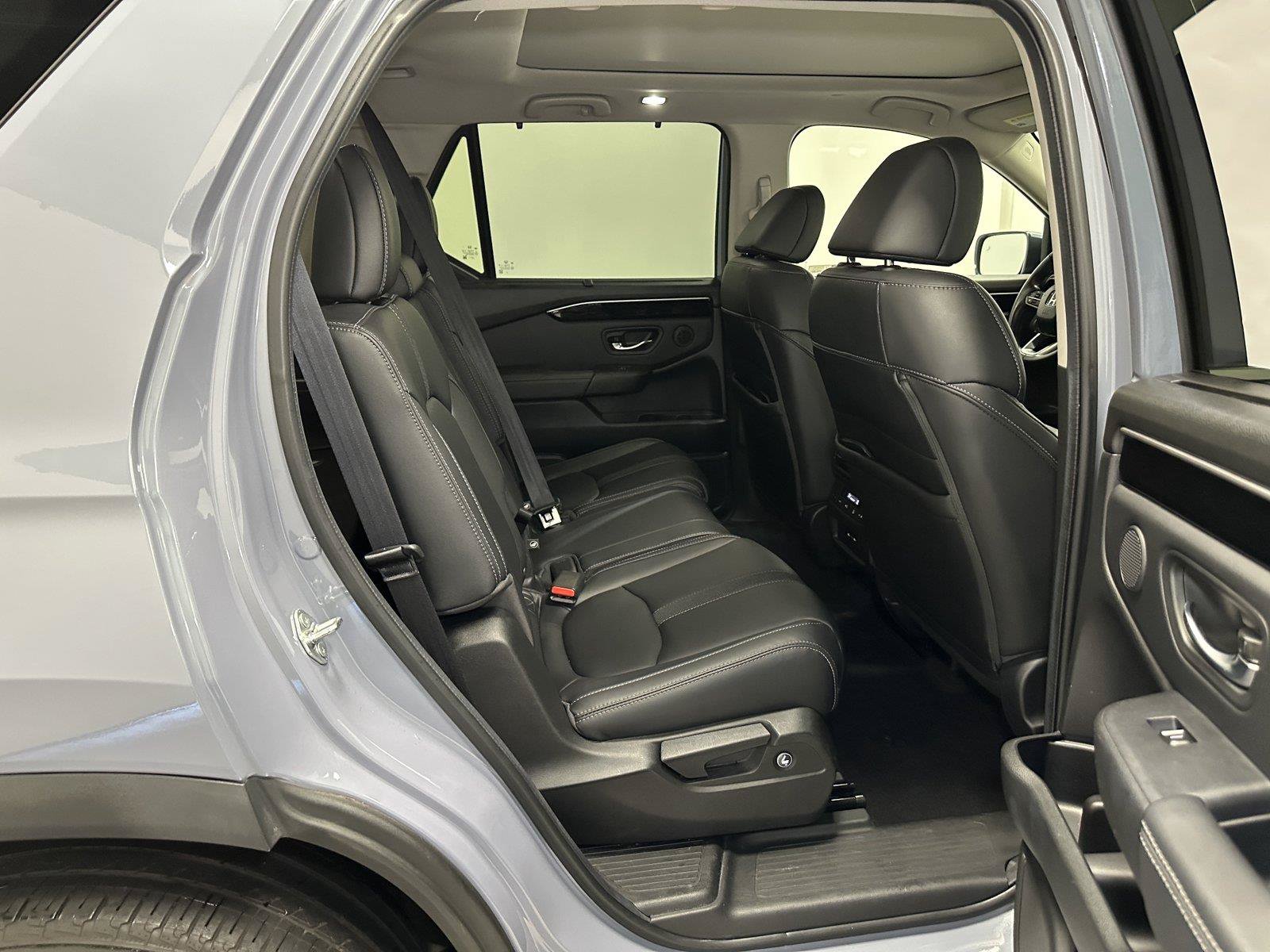 Certified 2024 Honda Pilot Touring image 36