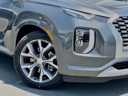 Used 2022 Hyundai Palisade Limited w/ Cargo Package FWD image 5