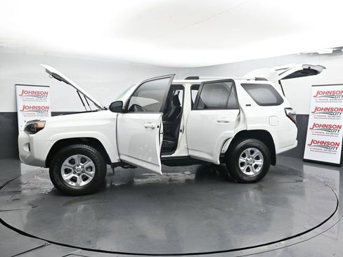 Used 2021 Toyota 4Runner SR5 image 44