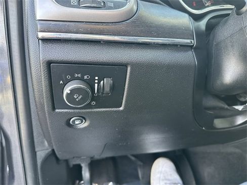 Used 2018 Jeep Grand Cherokee Limited image 30