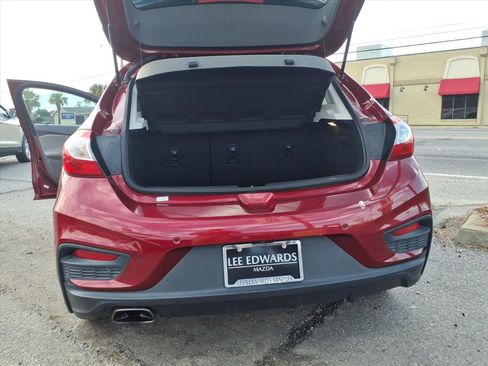 Used 2018 Chevrolet Cruze Premier image 17