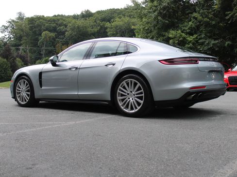 Used 2018 Porsche Panamera 4S w/ Premium Package Plus AWD/4WD image 5