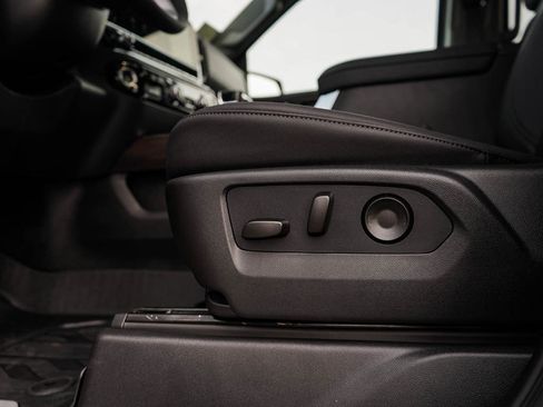 New 2026 GMC Sierra 1500 SLT w/ SLT Premium Plus Package image 16