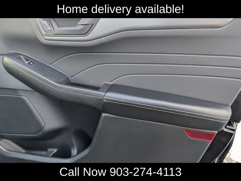 Used 2025 Ford Escape Active AWD/4WD image 35