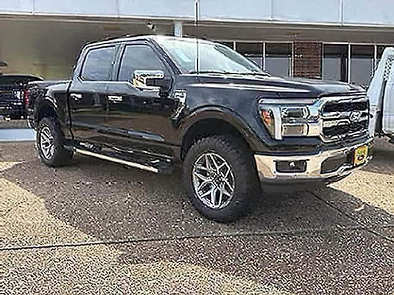 Used 2025 Ford F150 Lariat w/ Equipment Group 502A High AWD/4WD image 1