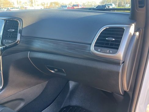 Used 2020 Jeep Grand Cherokee Altitude image 55