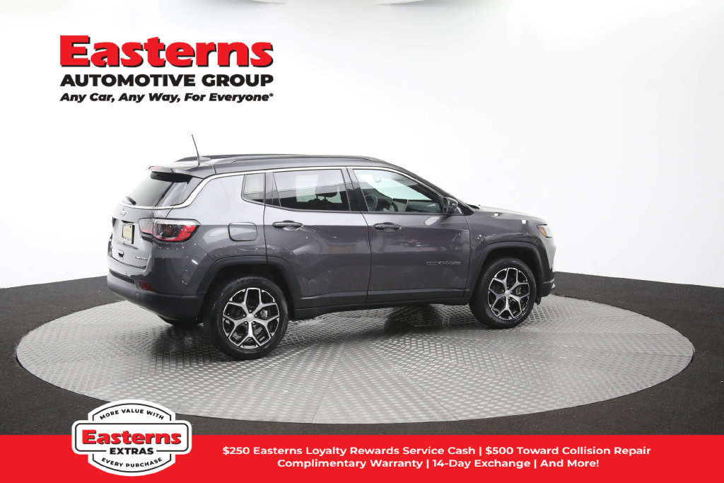 Used 2024 Jeep Compass Limited AWD/4WD image 44