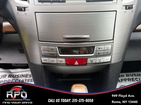 Used 2013 Subaru Outback 2.5i Limited w/ Moonroof Pkg AWD/4WD image 18