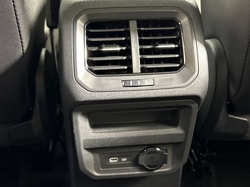 Used 2024 Volkswagen Tiguan SE R-Line AWD/4WD image 26