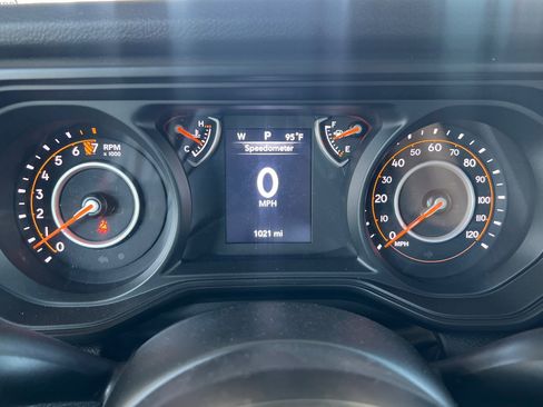 Used 2024 Jeep Gladiator Sport image 20