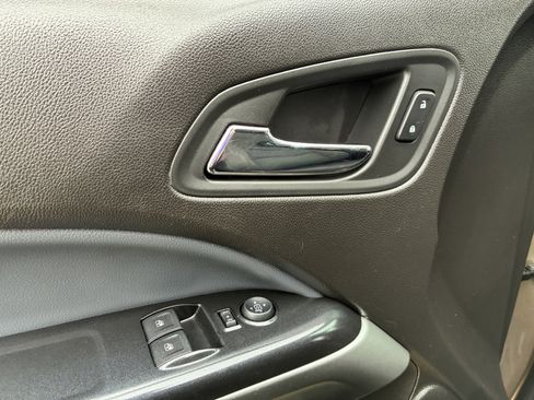 Used 2016 Chevrolet Colorado LT w/ LT Convenience Package image 10