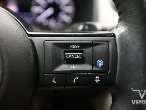 Used 2023 Nissan Rogue SL w/ SL Premium Package FWD image 45