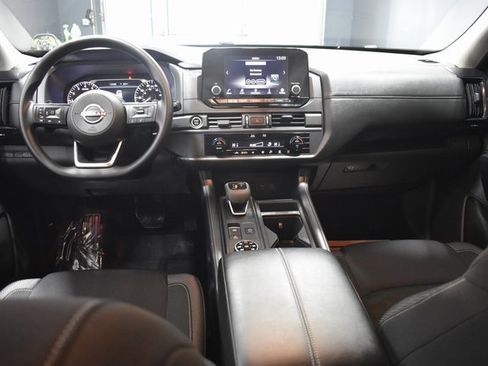 Certified 2024 Nissan Pathfinder S image 13