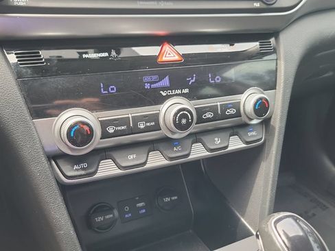 Used 2020 Hyundai Elantra Value Edition w/ Winter Weather Package FWD image 18
