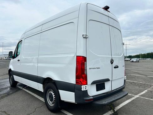 Used 2023 Mercedes-Benz Sprinter 2500 image 4