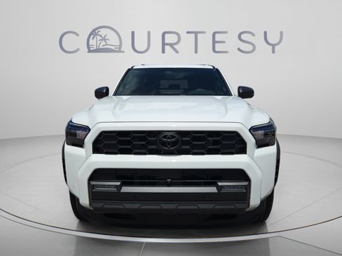 Certified 2026 Toyota 4Runner TRD Off-Road Premium AWD/4WD image 8
