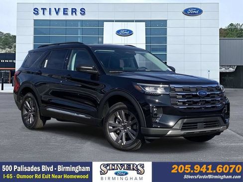 New 2026 Ford Explorer Active w/ Active Comfort Package AWD/4WD image 1
