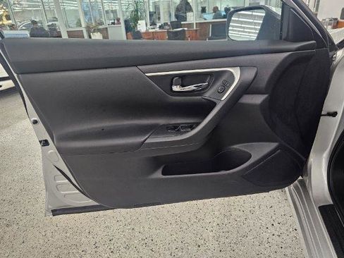 Used 2018 Nissan Altima 2.5 S w/ S Convenience Package image 26