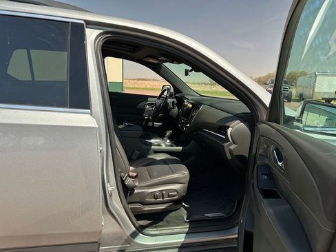 Used 2023 Chevrolet Traverse LT AWD/4WD image 29