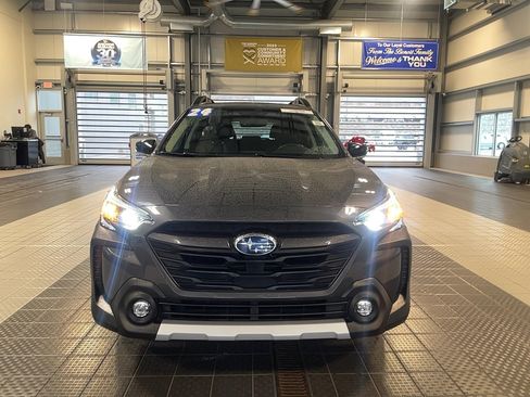 Used 2024 Subaru Outback Limited AWD/4WD image 2