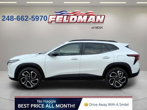 Used 2024 Chevrolet Trax RS w/ Driver Confidence Package image 2