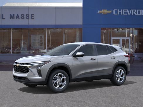 New 2026 Chevrolet Trax LS w/ LS Convenience Package FWD image 2