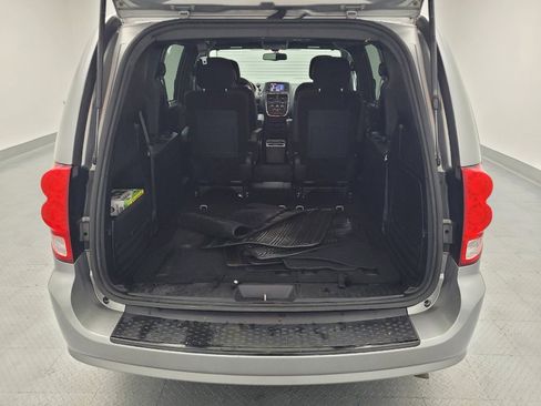 Used 2016 Dodge Grand Caravan SE FWD image 29