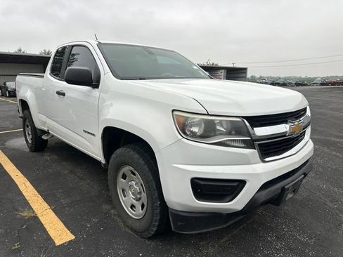 Used 2018 Chevrolet Colorado W/T RWD image 2