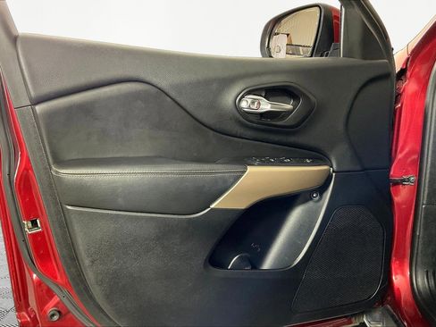 Used 2017 Jeep Cherokee Limited image 20