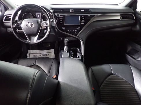 Used 2019 Toyota Camry SE FWD image 30