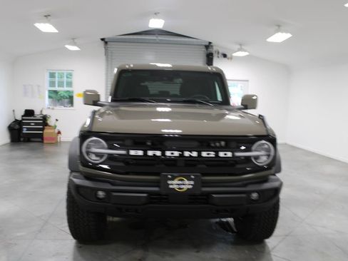 New 2026 Ford Bronco Outer Banks w/ Sasquatch Package AWD/4WD image 2