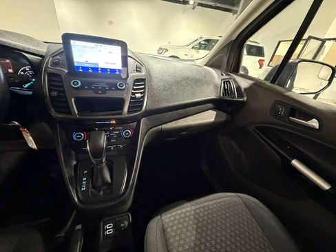 Used 2020 Ford Transit Connect XLT image 17