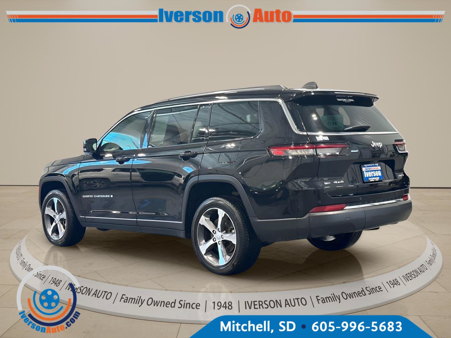 Used 2023 Jeep Grand Cherokee L Limited AWD/4WD image 5