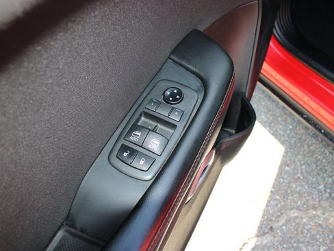 Used 2021 Dodge Challenger SXT RWD image 12