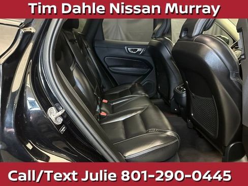 Used 2023 Volvo XC60 B5 Ultimate AWD/4WD image 18